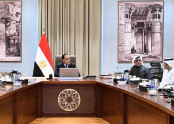 مدبولي يتابع تنفيذ مشروعات رأس الحكمة .. وتنسيق مصري إماراتي لتسريع معدلات العمل