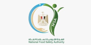 “سلامة الغذاء ” تفحص فيديو متداولًا عن تداول الدواجن بمطعم في بهتيم .. وتحرر محضرًا بالمخالفات