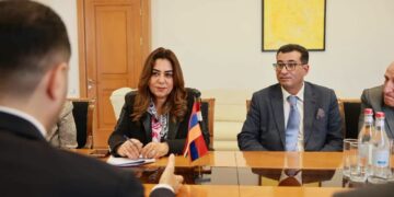 الدكتورة منال عوض وزيرة التنمية المحلية والبيئة وجانب من اللقاء