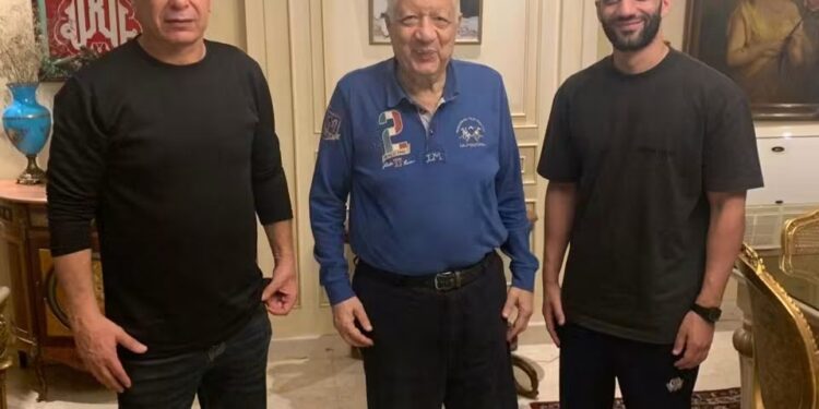 مرتضى منصور يستقبل حسام حسن مدرب منتخب مصر في منزله.. صور