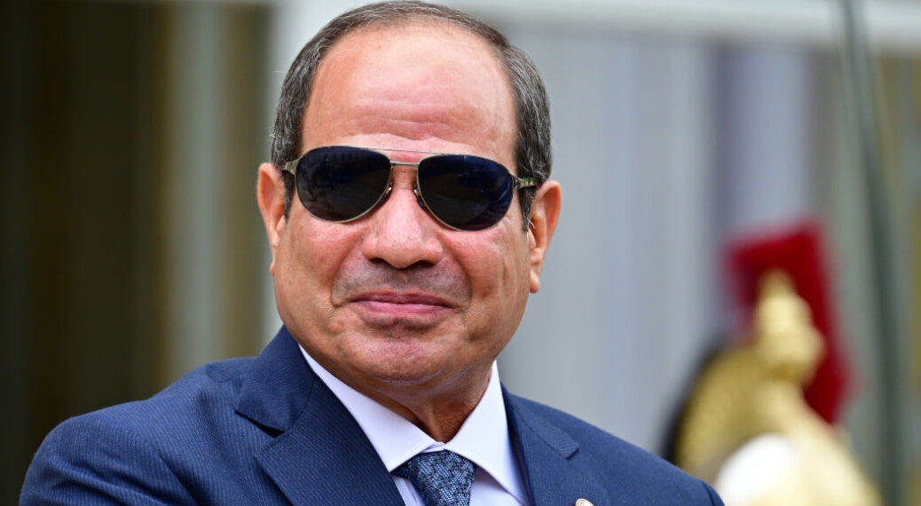 السيسي يقترح برنامجًا لتأهيل مرشحين لرئاسة الجمهورية داخل الأكاديمية العسكرية لمدة 30 شهرًا