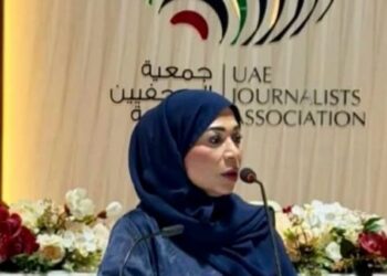 فضيلة المعيني تحصد جائزة «الشخصية الصحفية الخليجية لعام 2026» في مسقط