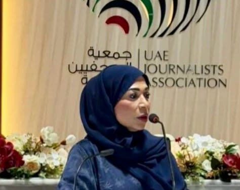 فضيلة المعيني تحصد جائزة «الشخصية الصحفية الخليجية لعام 2026» في مسقط