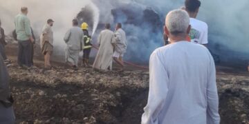 حريق هائل بمصنع كتان في قرية ميت حبيب بالغربية.. والدفع بـ6 سيارات إطفاء للسيطرة على النيران