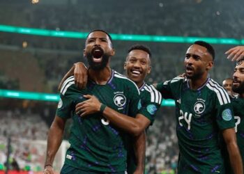 السعودية تتوج بكأس خليجي 27 بعد الفوز على الإمارات بثنائية وتنهي عقدة استمرت 17 عاماً 