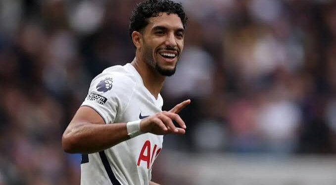 موعد مباراة مانشستر يونايتد وتوتنهام بمشاركة مرموش في الدوري الإنجليزي والقنوات الناقلة