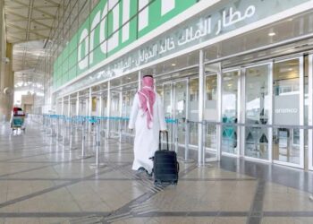 ارتباك في رحلات الطيران بين الإمارات والسعودية.. إلغاءات تمتد حتى 14 أكتوبر