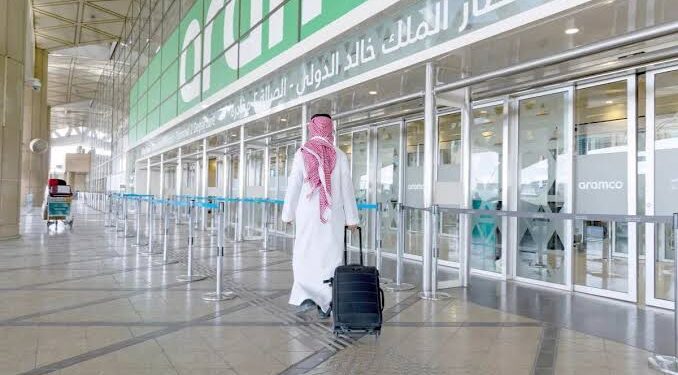 ارتباك في رحلات الطيران بين الإمارات والسعودية.. إلغاءات تمتد حتى 14 أكتوبر
