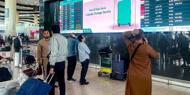 هجوم مطار الملك خالد
