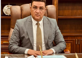 جهاز مدينة القاهرة الجديدة يواصل تنفيذ المرحلة التاسعة لتوصيل الكهرباء الدائمة بامتداد النرجس ضمن مشروع “بيت الوطن”