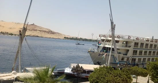 أمطار وسيول تحجب الرؤية.. الأرصاد تحذر من تقلبات طقس الأحد وتكشف خريطة الأمطار والدرجات