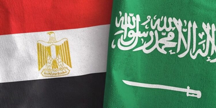 «لن ترونا إلا معًا».. ملحمة تضامن إنساني تجسد عمق الروابط التاريخية والشعبية بين مصر والسعودية