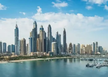 مجلس الوزراء الإماراتي يعتمد 292.5 مليار درهم للإنفاق الاتحادي خلال 3 أعوام | إنفوجراف