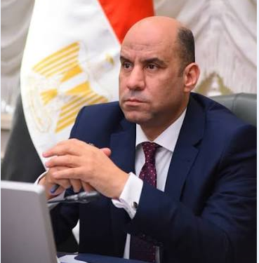 وزير العمل _ حسم رداد